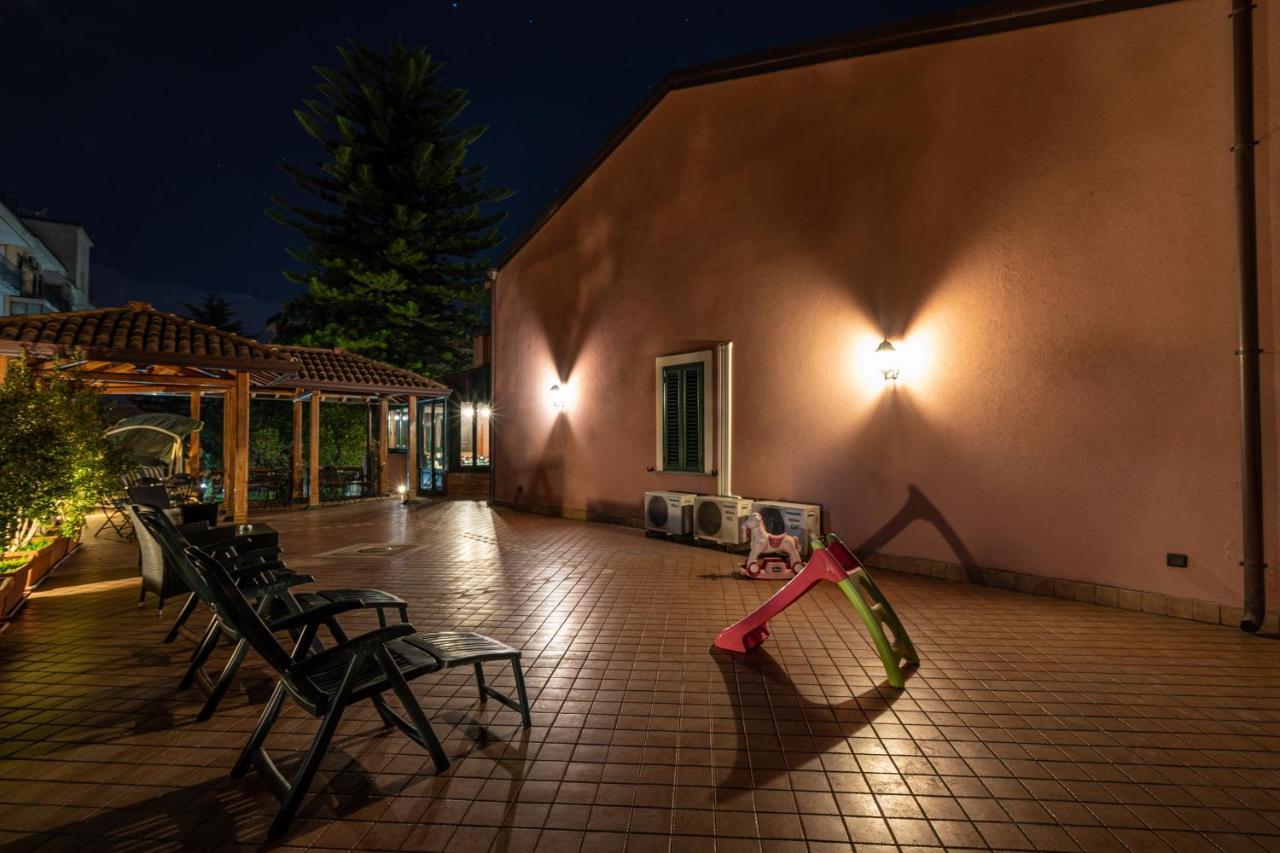 Alhambra - Guest House Di Charme Giarre Eksteriør bilde